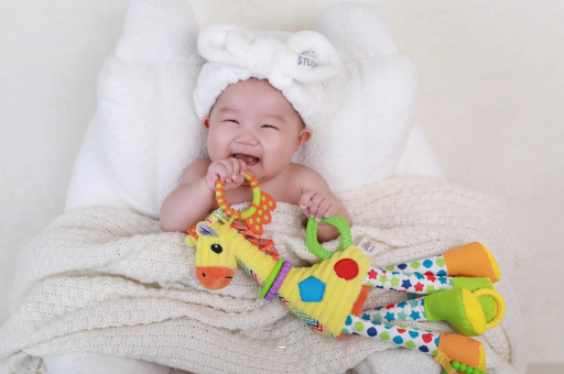 乐清宝宝眼眶发红